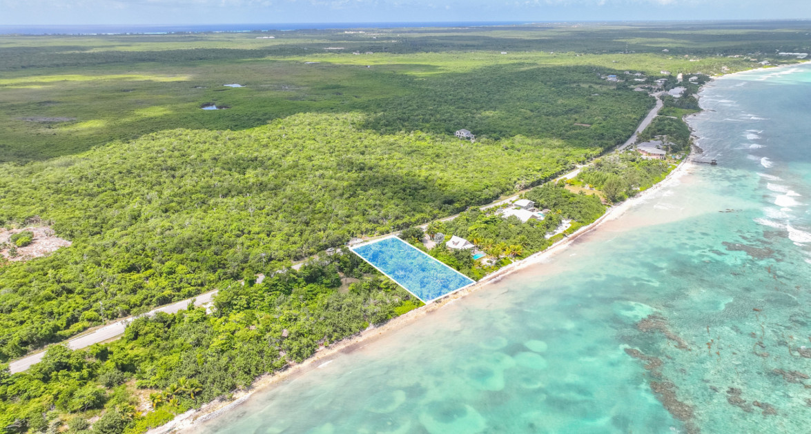 0.52acre Oceanfront Gem on Queen's Highway