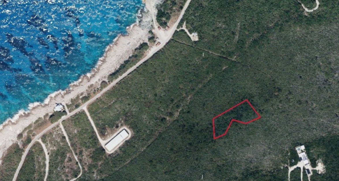 1.4 ACRE LAND PARCEL IN LITTLE CAYMAN WEST WITH PRIVATE ECO-RETREAT POTENTIAL - Image 1