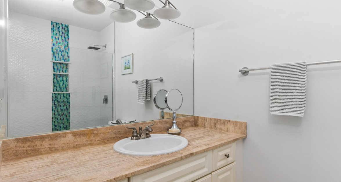 10 Sawgrass | Lovely 2-Bed/ 2.5-Bath Townhome in Low-Density, Family-Friendly Setting - Image 10