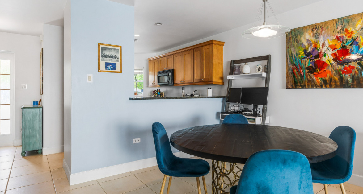 10 Sawgrass | Lovely 2-Bed/ 2.5-Bath Townhome in Low-Density, Family-Friendly Setting - Image 4