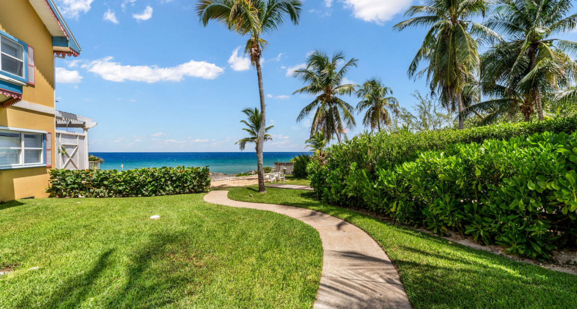 105 COCONUT BAY | UPGRADED END-UNIT TOWNHOUSE IN A QUIET, OCEANFRONT COMMUNITY - Image 19