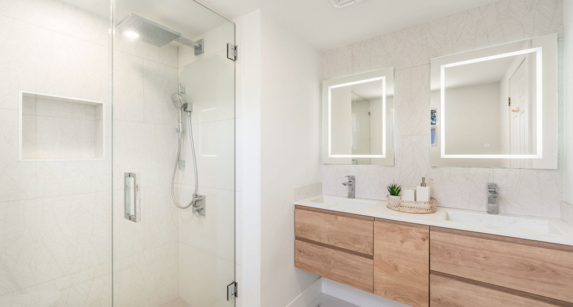 105 COCONUT BAY | UPGRADED END-UNIT TOWNHOUSE IN A QUIET, OCEANFRONT COMMUNITY - Image 8