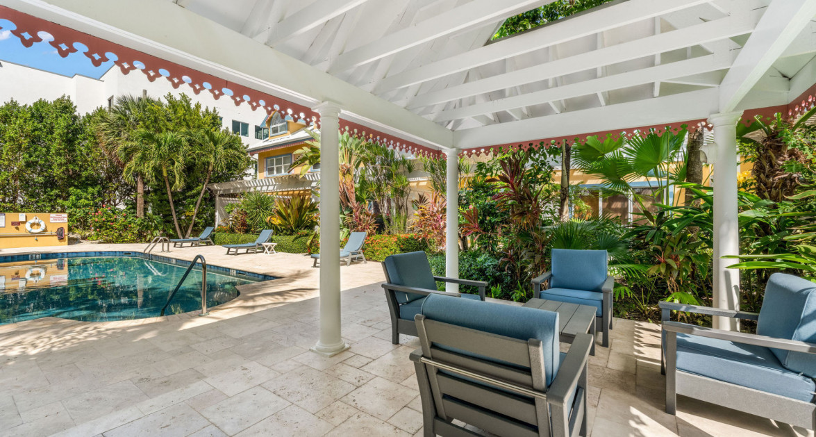 105 COCONUT BAY | UPGRADED END-UNIT TOWNHOUSE IN A QUIET, OCEANFRONT COMMUNITY - Image 16