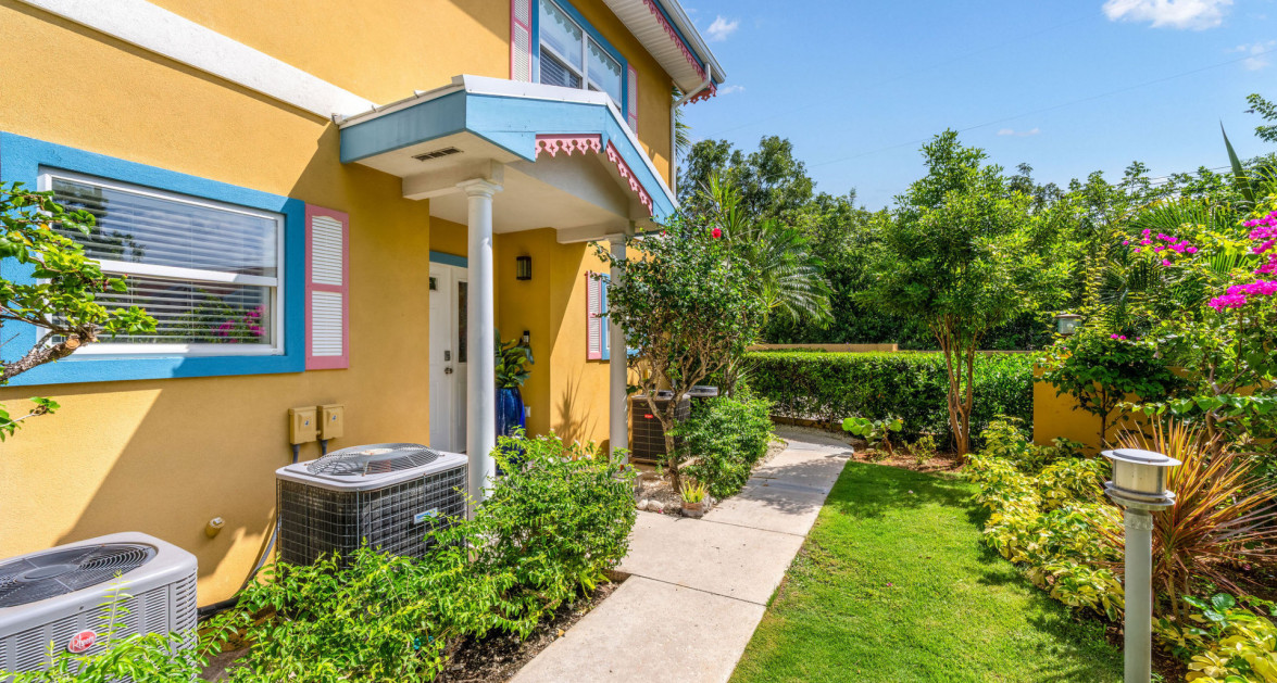 105 COCONUT BAY | UPGRADED END-UNIT TOWNHOUSE IN A QUIET, OCEANFRONT COMMUNITY - Image 22