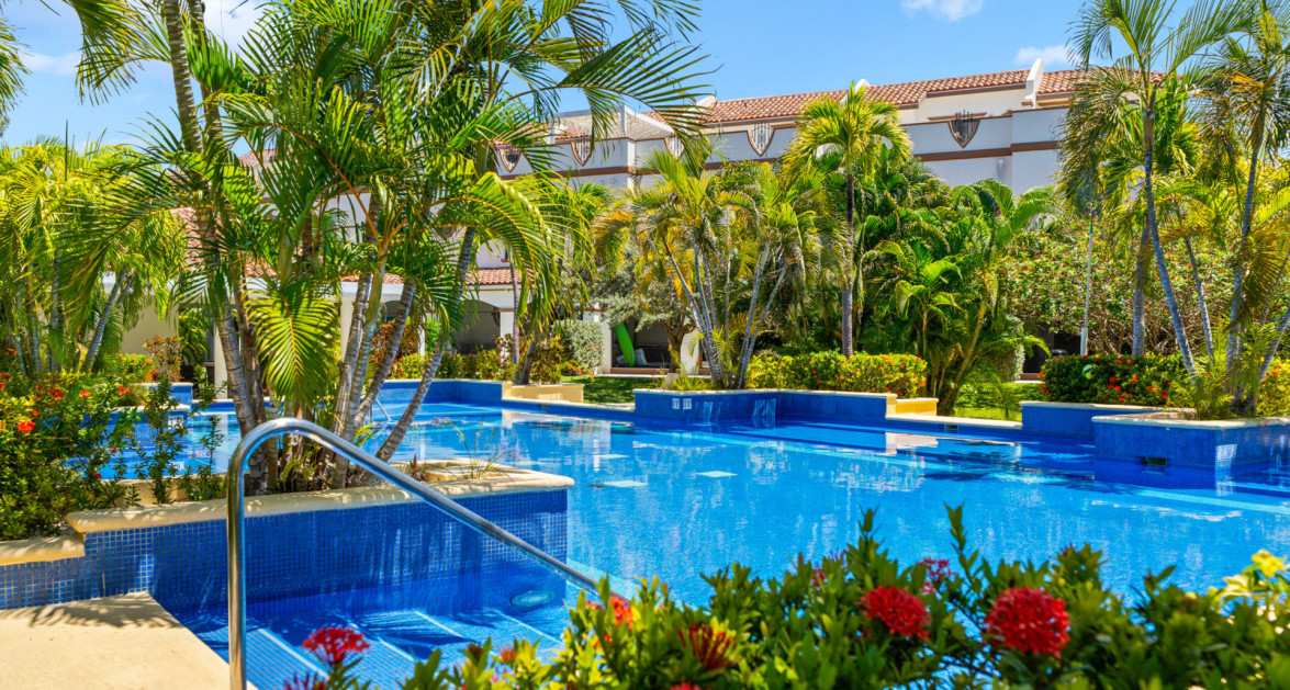 107 SAN SEBASTIAN- EXCEPTIONAL, LARGE 2-BED CONDO IN SOUGHT-AFTER SOUTH SOUND LOCATION - Image 17