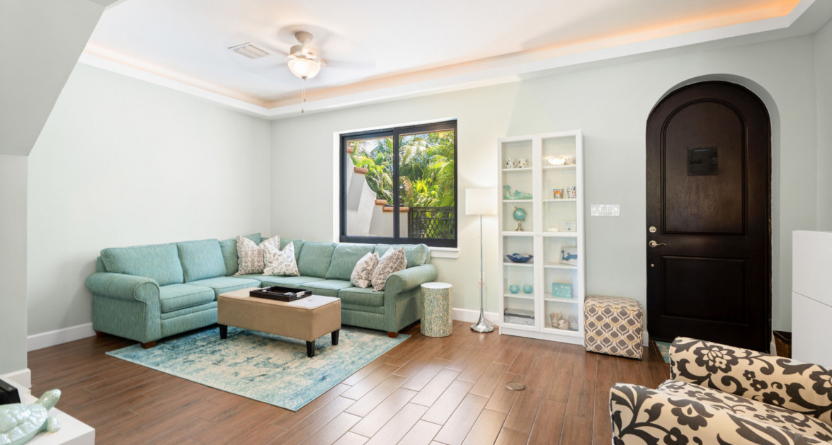 107 SAN SEBASTIAN- EXCEPTIONAL, LARGE 2-BED CONDO IN SOUGHT-AFTER SOUTH SOUND LOCATION - Image 3