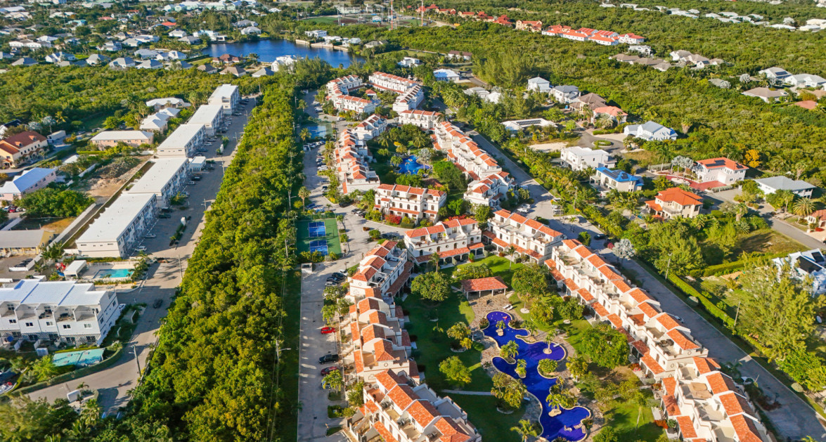 107 SAN SEBASTIAN- EXCEPTIONAL, LARGE 2-BED CONDO IN SOUGHT-AFTER SOUTH SOUND LOCATION - Image 24