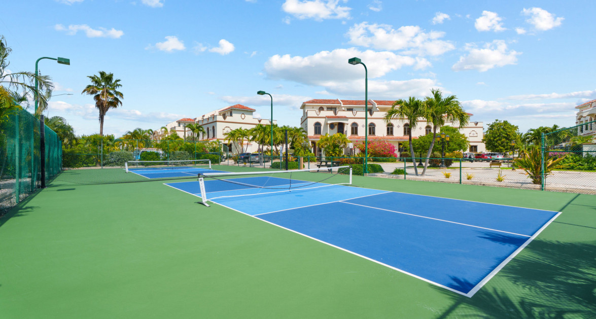 107 SAN SEBASTIAN- EXCEPTIONAL, LARGE 2-BED CONDO IN SOUGHT-AFTER SOUTH SOUND LOCATION - Image 20