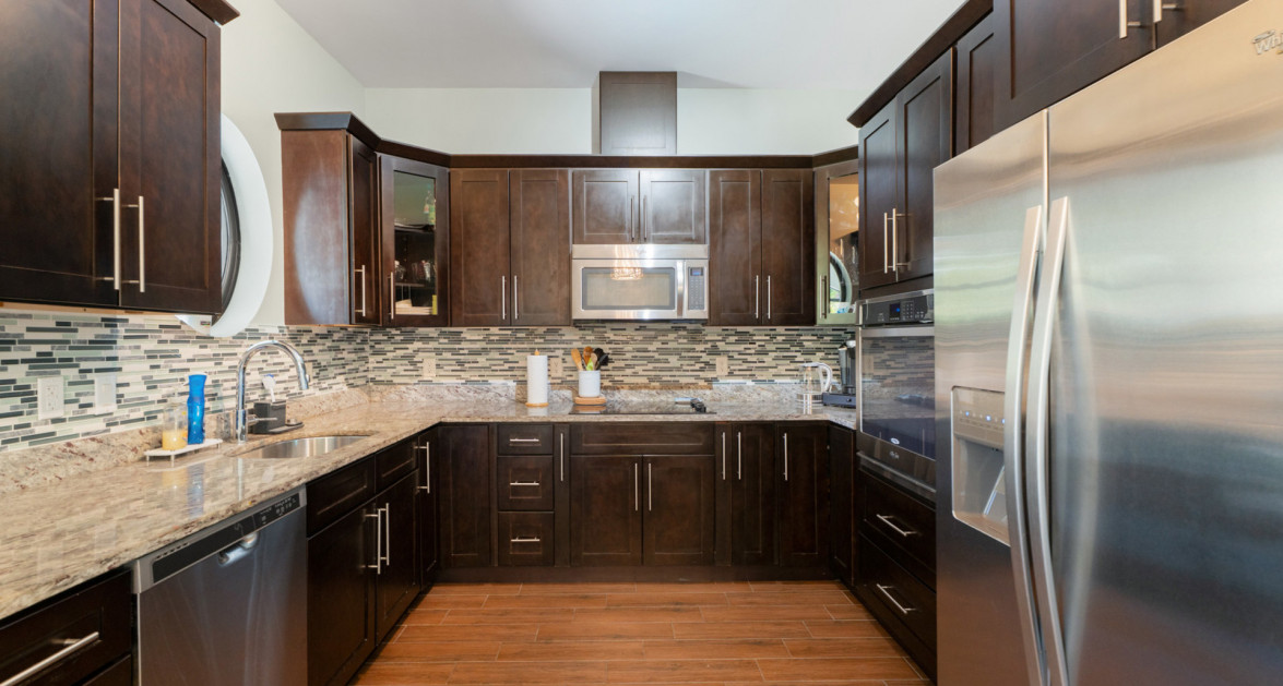 107 SAN SEBASTIAN- EXCEPTIONAL, LARGE 2-BED CONDO IN SOUGHT-AFTER SOUTH SOUND LOCATION - Image 7