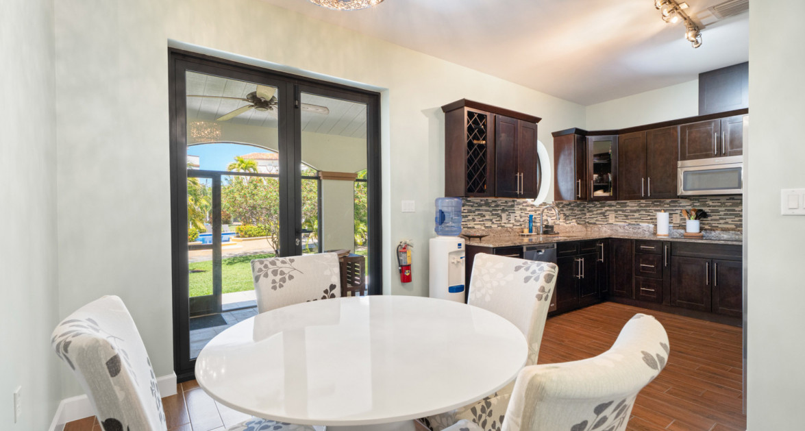 107 SAN SEBASTIAN- EXCEPTIONAL, LARGE 2-BED CONDO IN SOUGHT-AFTER SOUTH SOUND LOCATION - Image 5