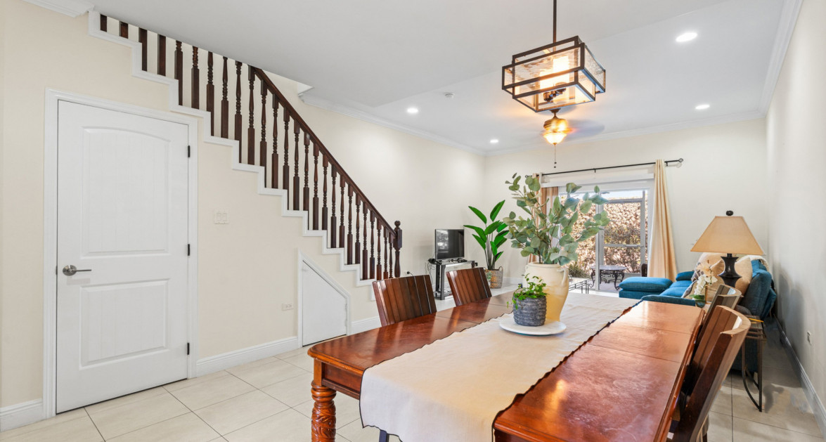 11 SNUG HARBOUR VILLAS | LOVELY 2-BED/ 2-BATH UNIT IN WELL-LOCATED COMMUNITY - Image 7