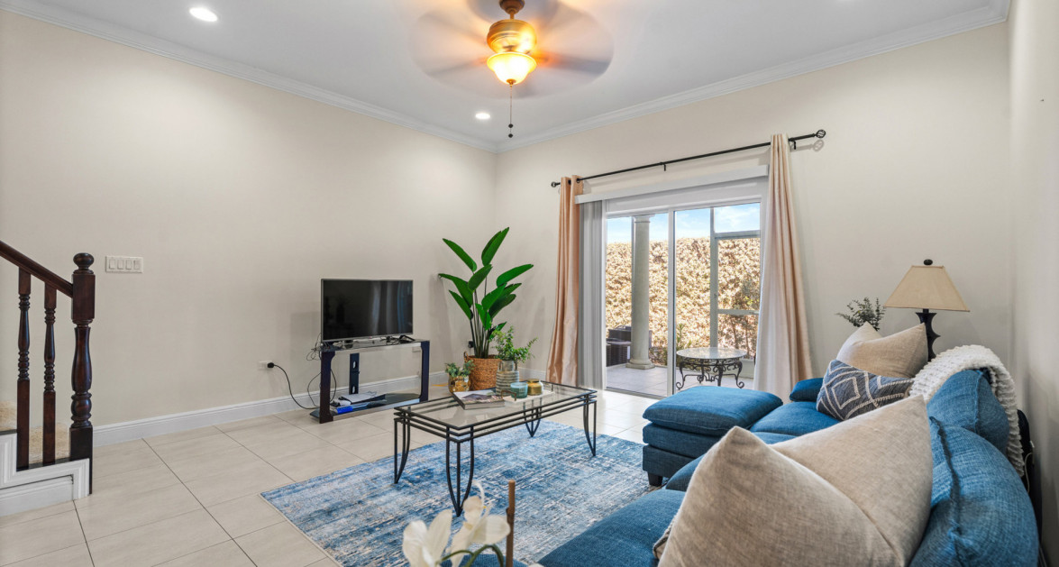 11 SNUG HARBOUR VILLAS | LOVELY 2-BED/ 2-BATH UNIT IN WELL-LOCATED COMMUNITY - Image 4