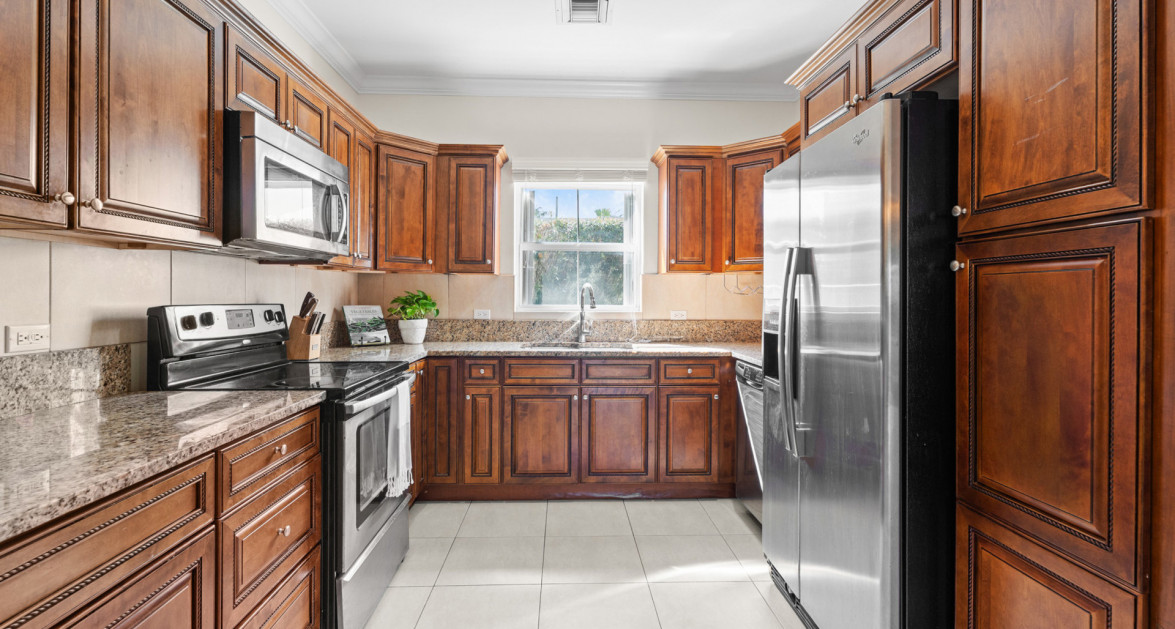 11 SNUG HARBOUR VILLAS | LOVELY 2-BED/ 2-BATH UNIT IN WELL-LOCATED COMMUNITY - Image 10