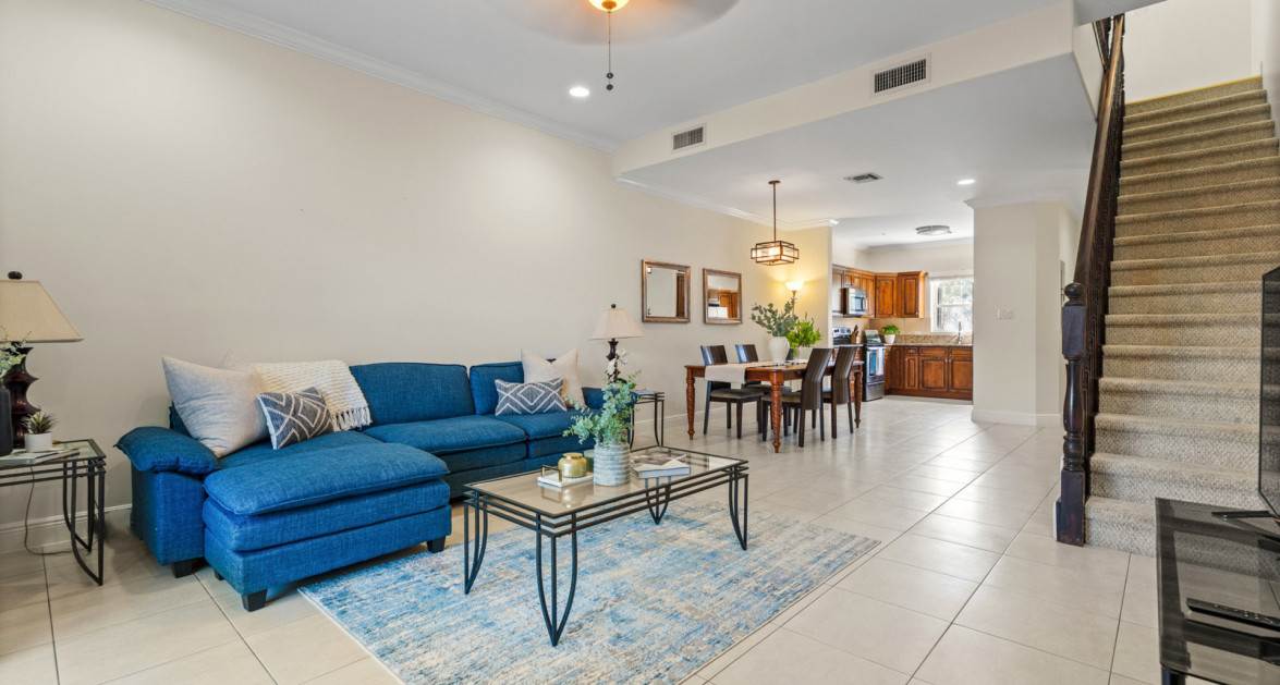 11 SNUG HARBOUR VILLAS | LOVELY 2-BED/ 2-BATH UNIT IN WELL-LOCATED COMMUNITY - Image 2