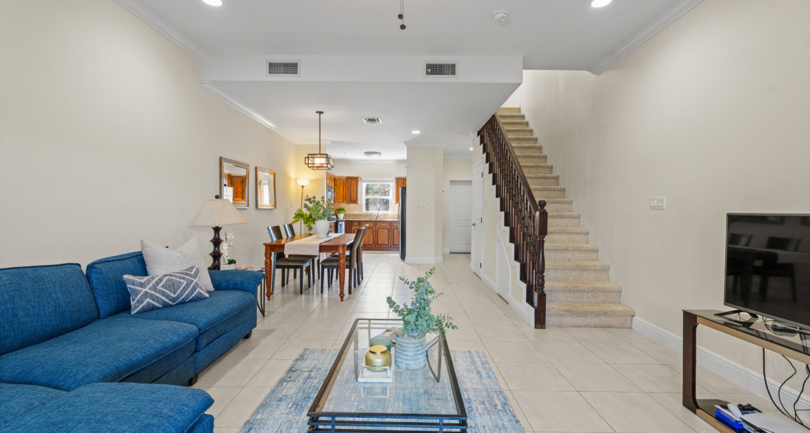 11 SNUG HARBOUR VILLAS | LOVELY 2-BED/ 2-BATH UNIT IN WELL-LOCATED COMMUNITY - Image 1