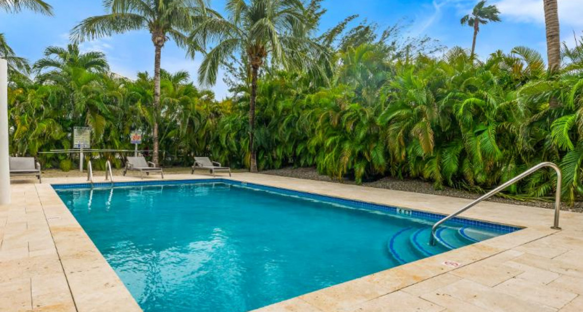 17 SNUG HARBOUR VILLAS | FANTASTIC 2-BED/ 2.5 BATH IN HIGHLY SOUGHT-AFTER COMPLEX - Image 16