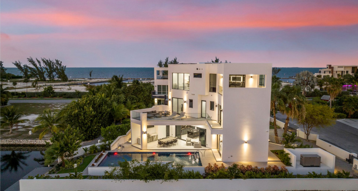 18 Baccarat Quay, Crystal Harbour - Image 19