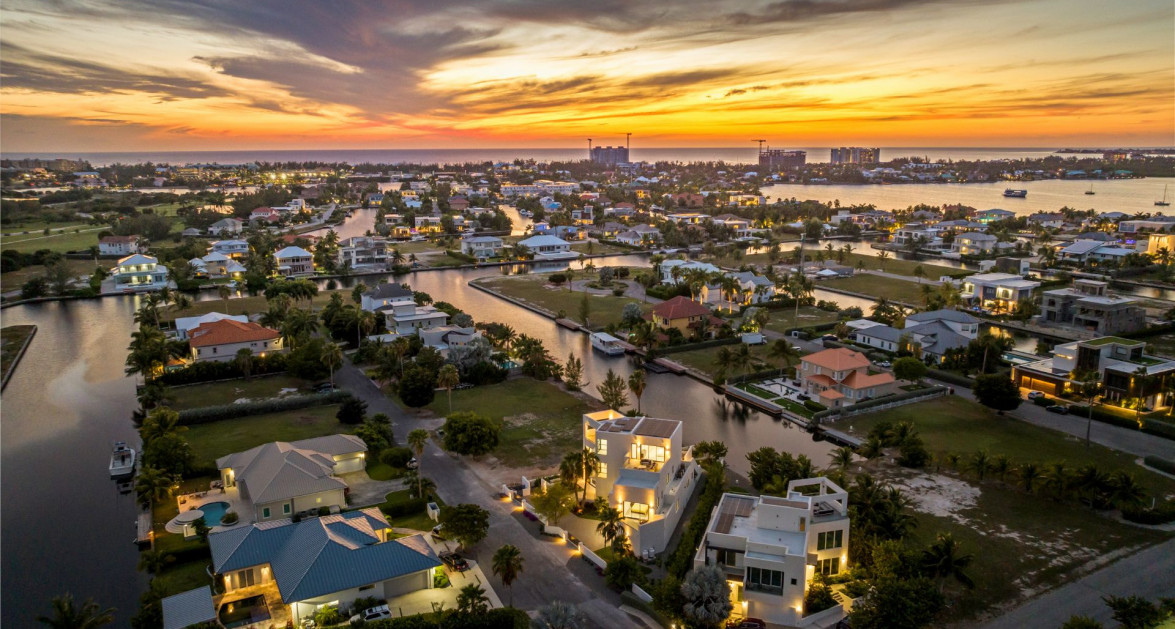 18 Baccarat Quay, Crystal Harbour - Image 21