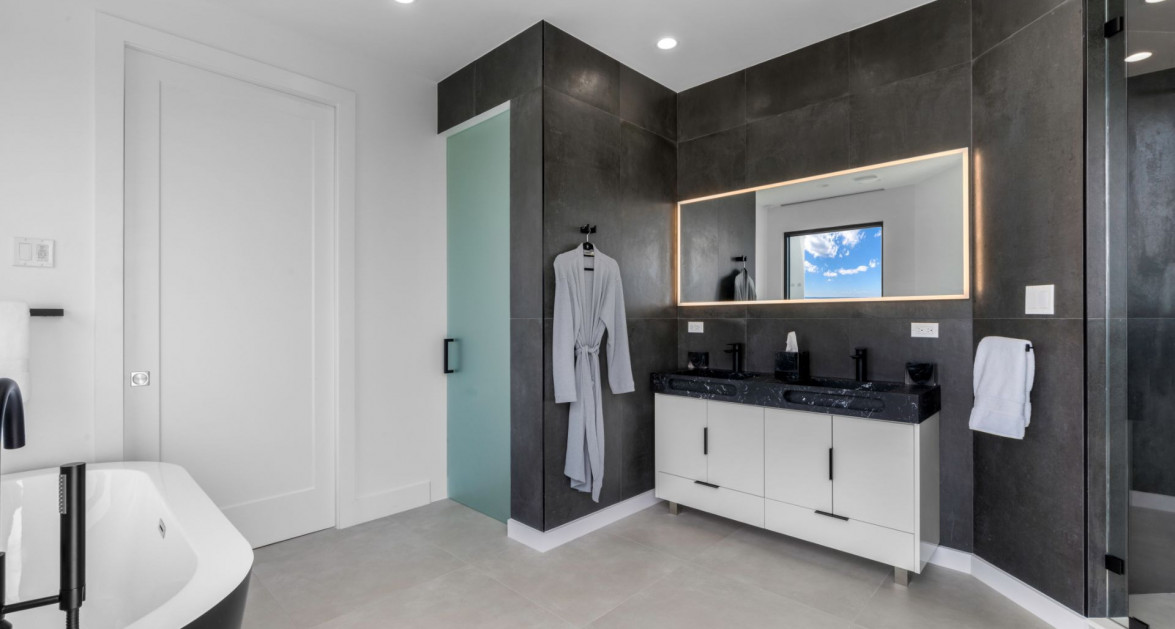 18 Baccarat Quay, Crystal Harbour - Image 12