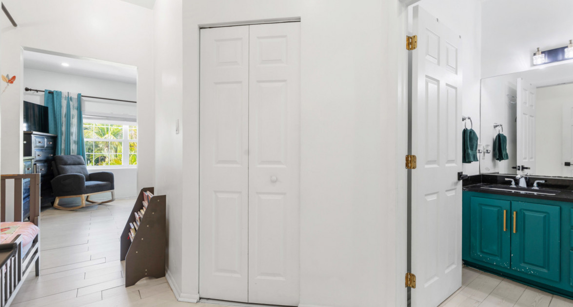 18 SUNRISE TOWNHOMES, PHASE 3, SOUTH SOUND AREA | OVERSIZED, RENOVATED 2-BED UNIT - Image 12