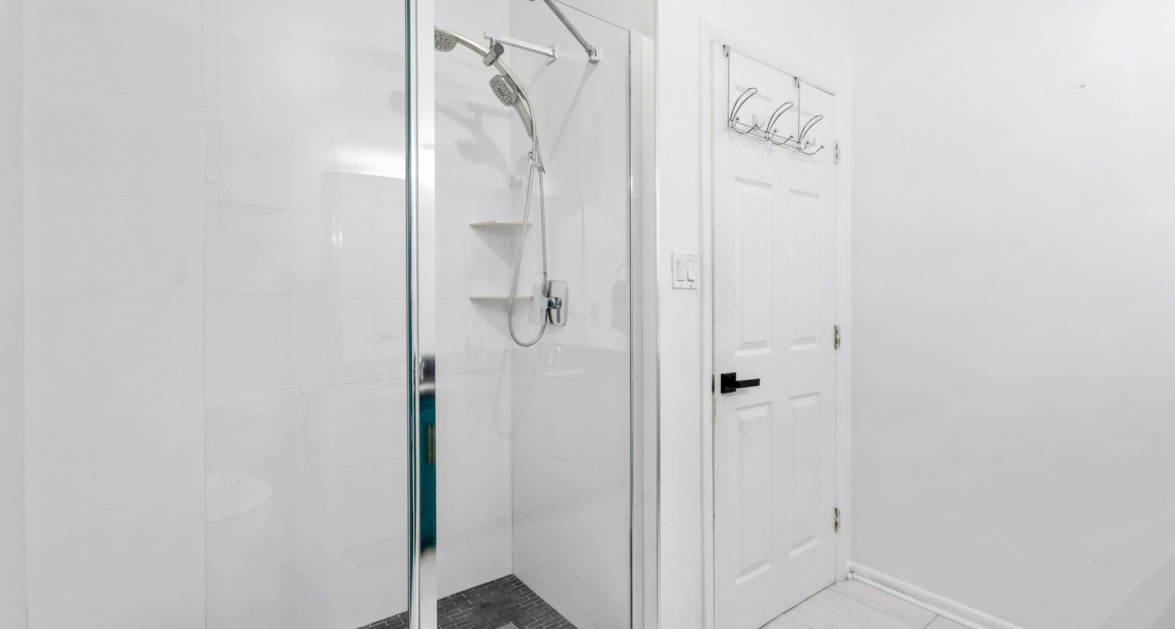 18 SUNRISE TOWNHOMES, PHASE 3, SOUTH SOUND AREA | OVERSIZED, RENOVATED 2-BED UNIT - Image 16