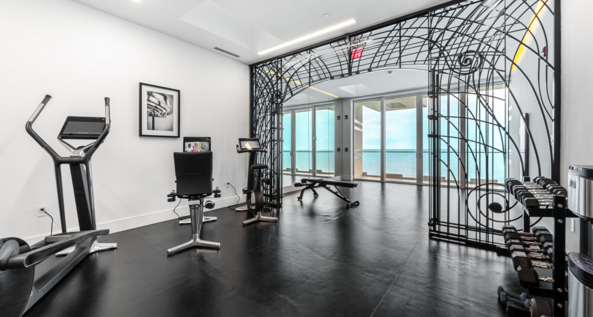 1FIN- Single Level Corner Condo with Excellent Layout - Image 42