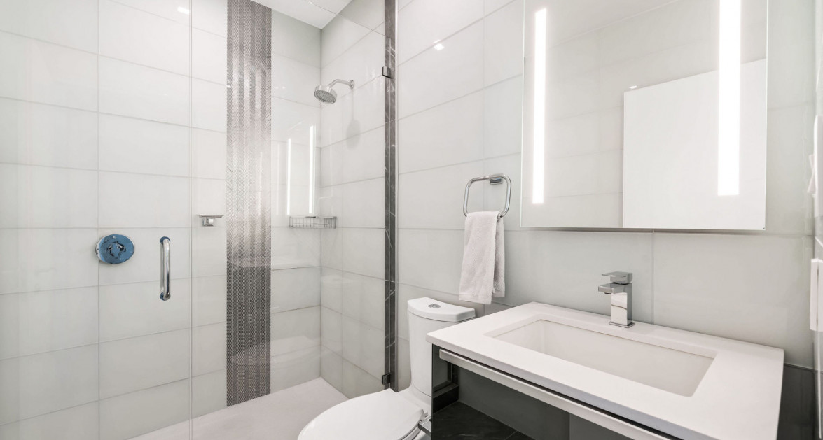 1FIN- Single Level Corner Condo with Excellent Layout - Image 23