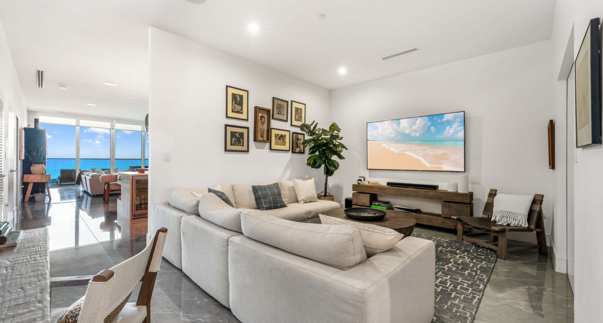 1FIN- Single Level Corner Condo with Excellent Layout - Image 17