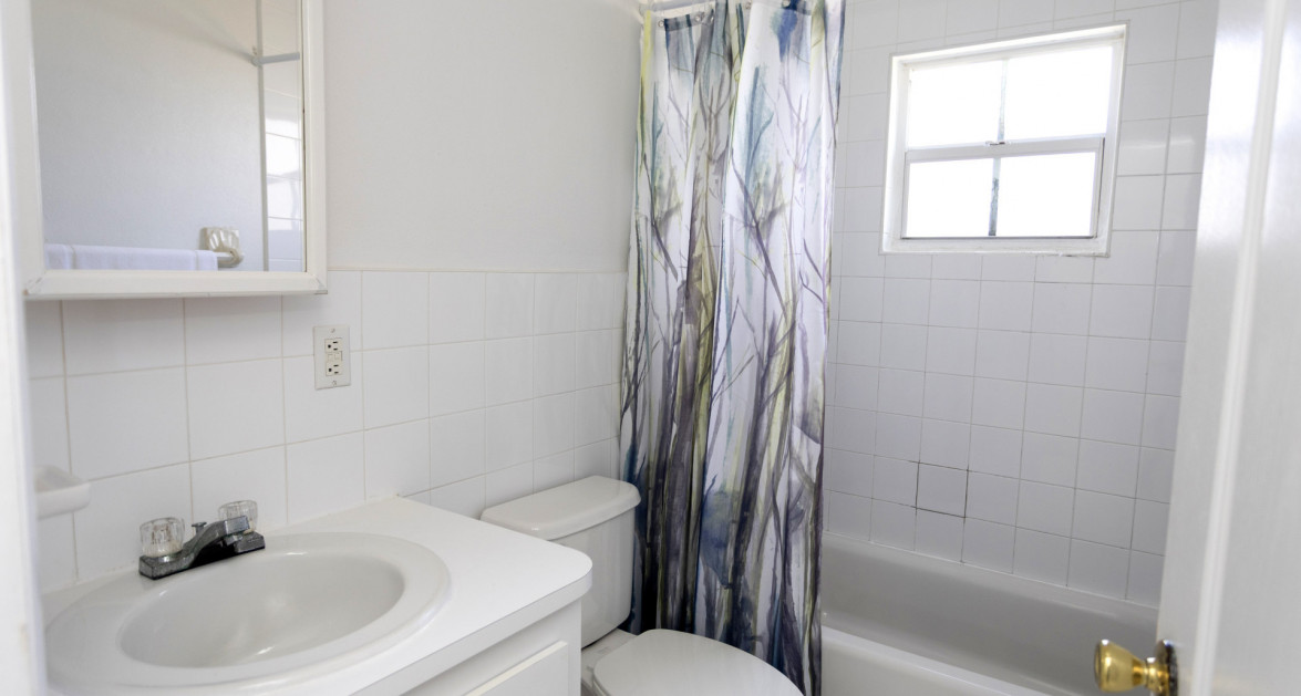 2 Bed Townhome - Image 9