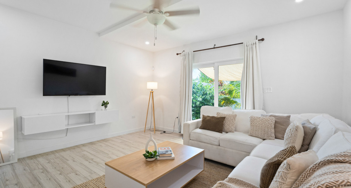 20 OCEAN REACH- CHARMING 2-BED/ 3-BATH IN AWESOME LOCATION - Image 2