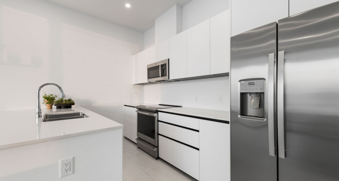 21 SUNSET POINT- 3RD FLOOR OVERSIZED 1 BED/ 1.5 BATH CONDO | PHENOMENAL VIEWS! - Image 6