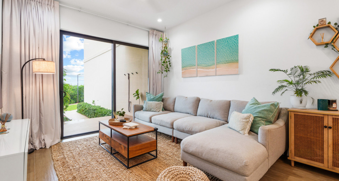 23 ALLURE | EXCEPTIONAL WATERFRONT 2-BED UNIT WITH A HIGHLY MODIFIED LAYOUT - Image 5