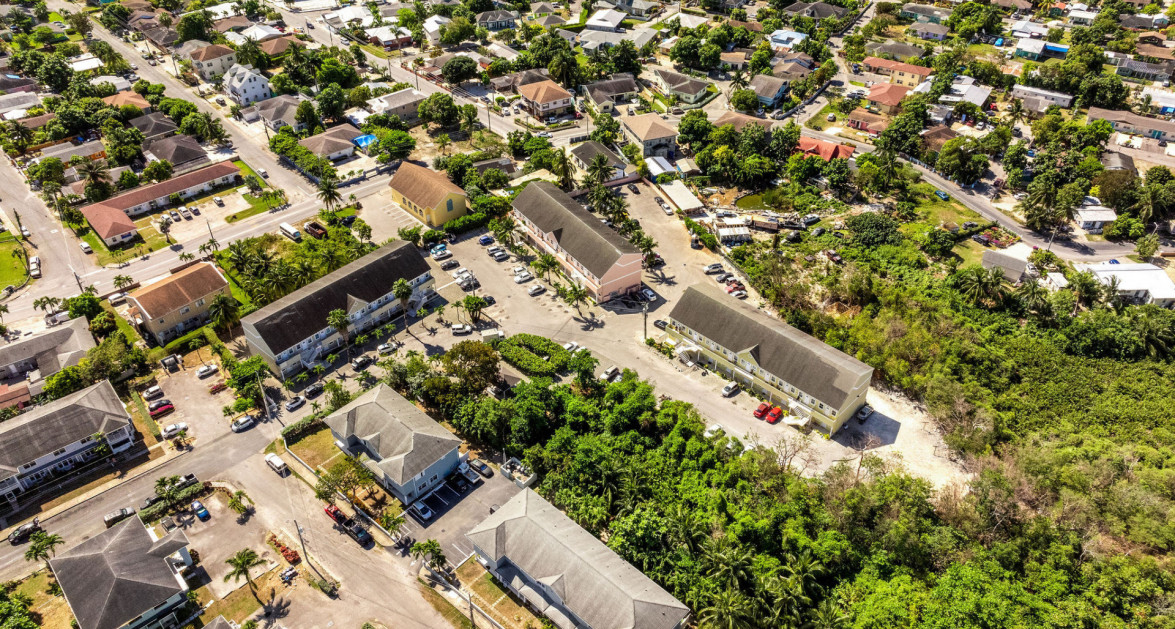 #25 EXECUTIVE SUITES, PRIME LOCATION | 1 BED MIDDLE UNIT - Image 7