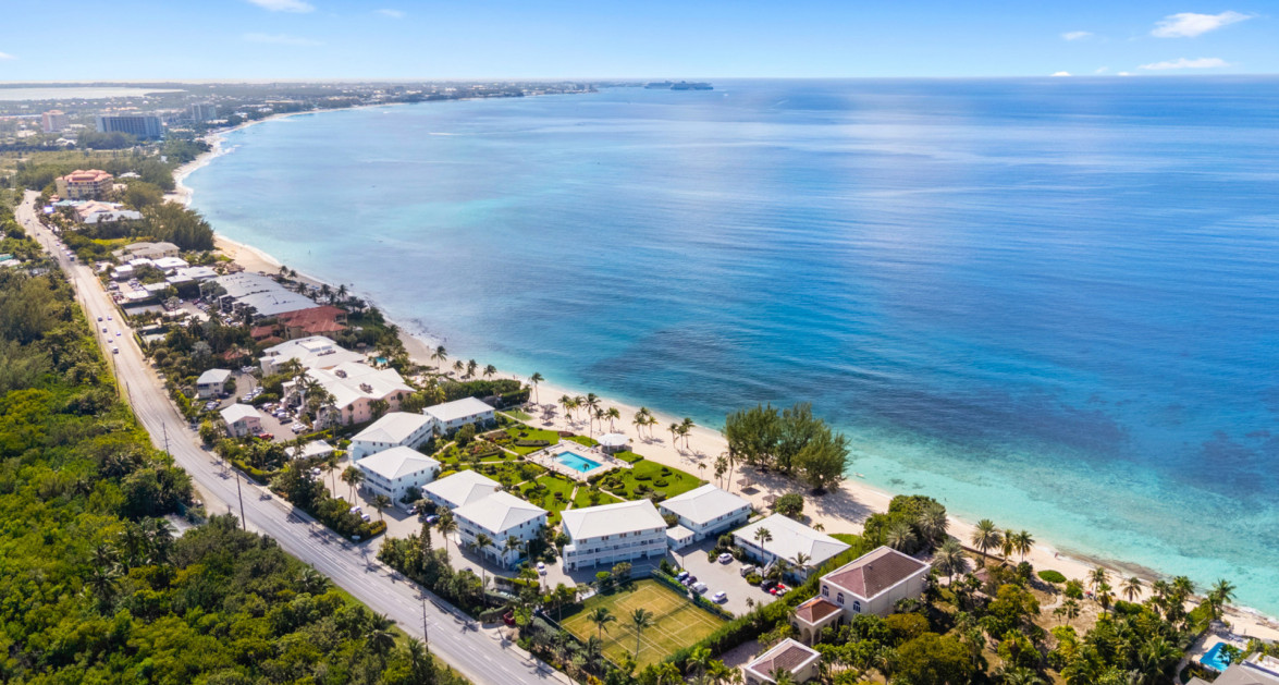 26 SILVER SANDS | SEVEN MILE BEACH: THE STRENGTH OF SCARCITY ON AN UNRIVALED SHORELINE. - Image 5