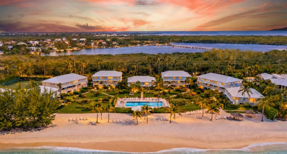 26 SILVER SANDS | SEVEN MILE BEACH: THE STRENGTH OF SCARCITY ON AN UNRIVALED SHORELINE. - Image 3