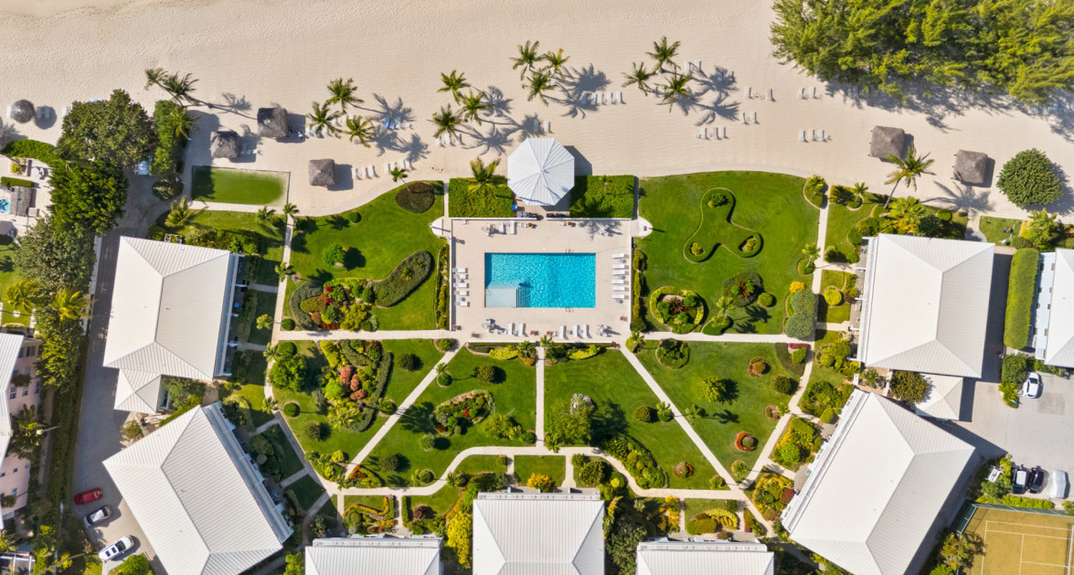 26 SILVER SANDS | SEVEN MILE BEACH: THE STRENGTH OF SCARCITY ON AN UNRIVALED SHORELINE. - Image 4