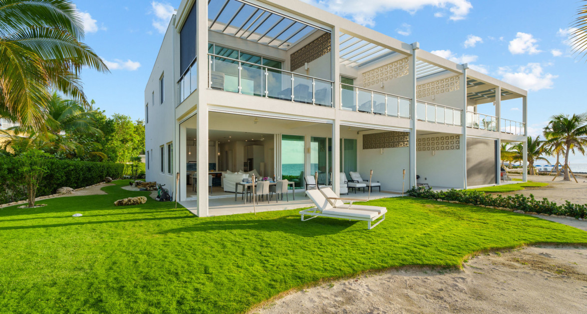 26 SUNSET POINT | RARE 3?BED UNIT WITH ITS OWN 0.33?ACRE PRIVATE SEAFRONT LOT