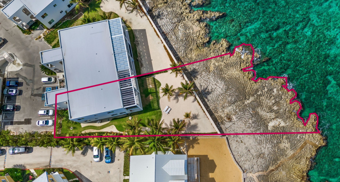 26 SUNSET POINT | RARE 3?BED UNIT WITH ITS OWN 0.33?ACRE PRIVATE SEAFRONT LOT - Image 28