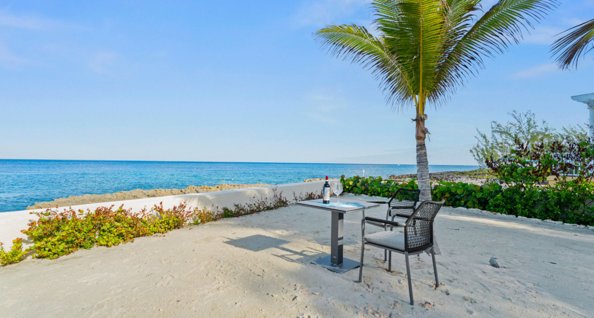 26 SUNSET POINT | RARE 3?BED UNIT WITH ITS OWN 0.33?ACRE PRIVATE SEAFRONT LOT - Image 20