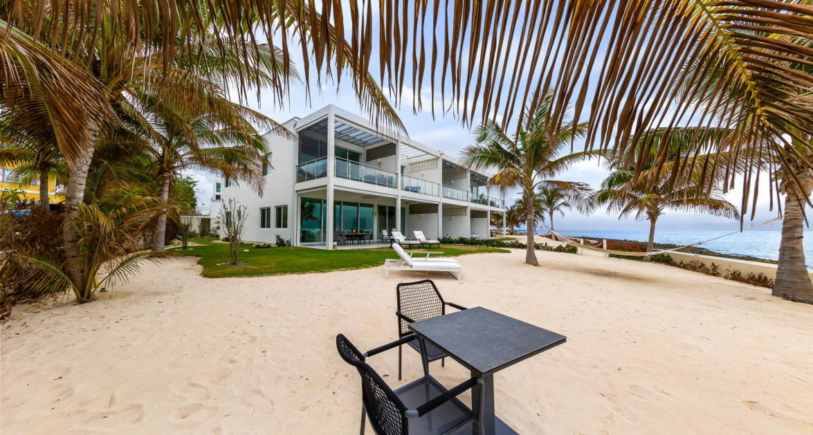 26 SUNSET POINT | RARE 3?BED UNIT WITH ITS OWN 0.33?ACRE PRIVATE SEAFRONT LOT - Image 19