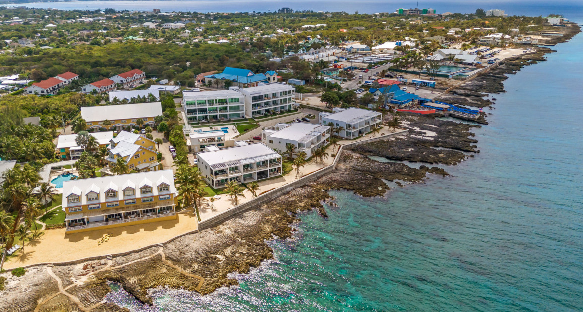 26 SUNSET POINT | RARE 3?BED UNIT WITH ITS OWN 0.33?ACRE PRIVATE SEAFRONT LOT - Image 27