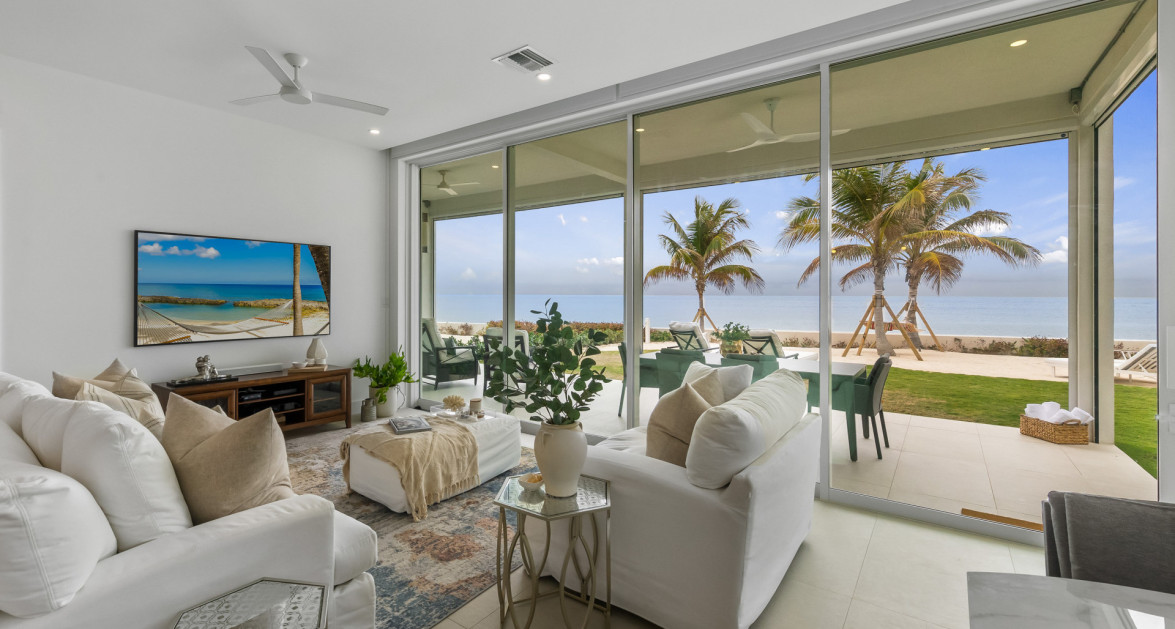 26 SUNSET POINT | RARE 3?BED UNIT WITH ITS OWN 0.33?ACRE PRIVATE SEAFRONT LOT - Image 4