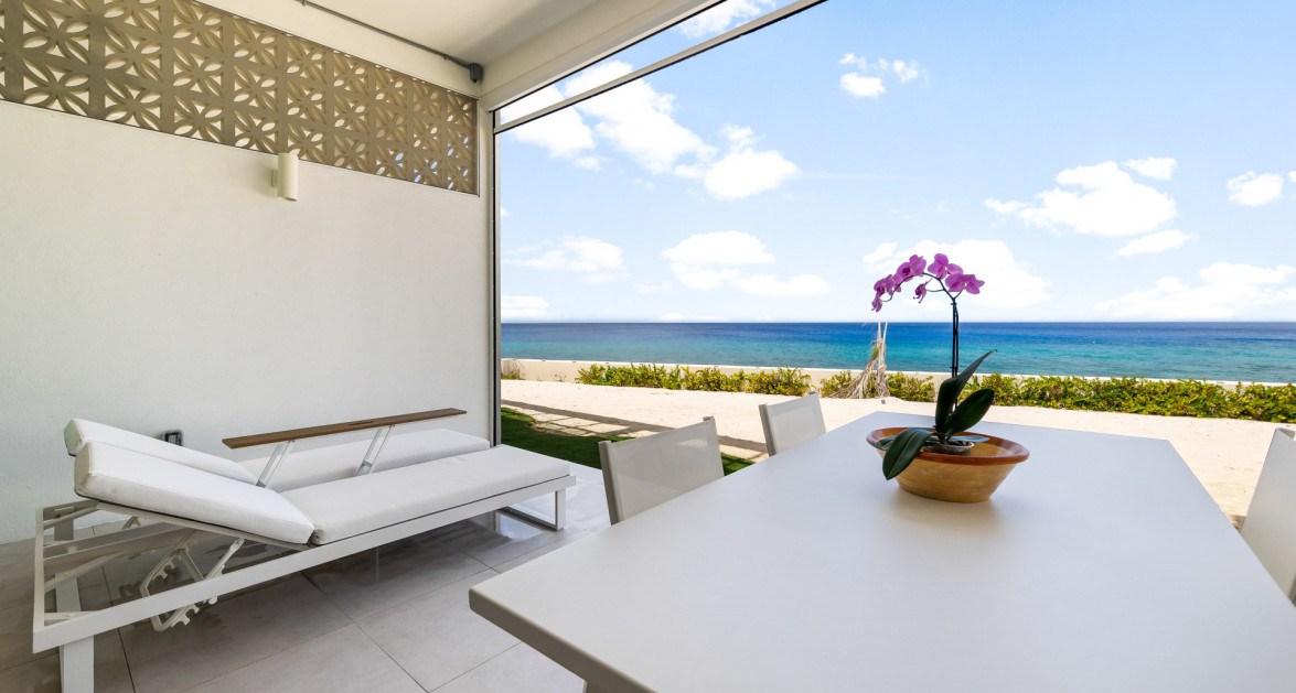 28 Sunset Point | Well Appointed Seafront Unit | 1-Bed/ 1.5 Bath - Image 9