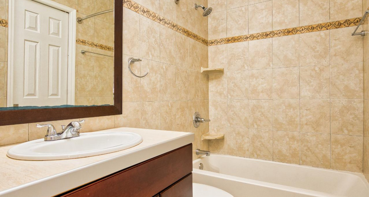 South Shore 302 - Oceanfront 3 Bed with 7.6%+ Gross ROI Potential! - Image 5