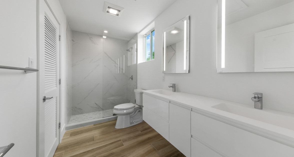 30 SUNSET POINT: EXTENDED 1-BED1.5 BATH SEAFRONT END UNIT - Image 7