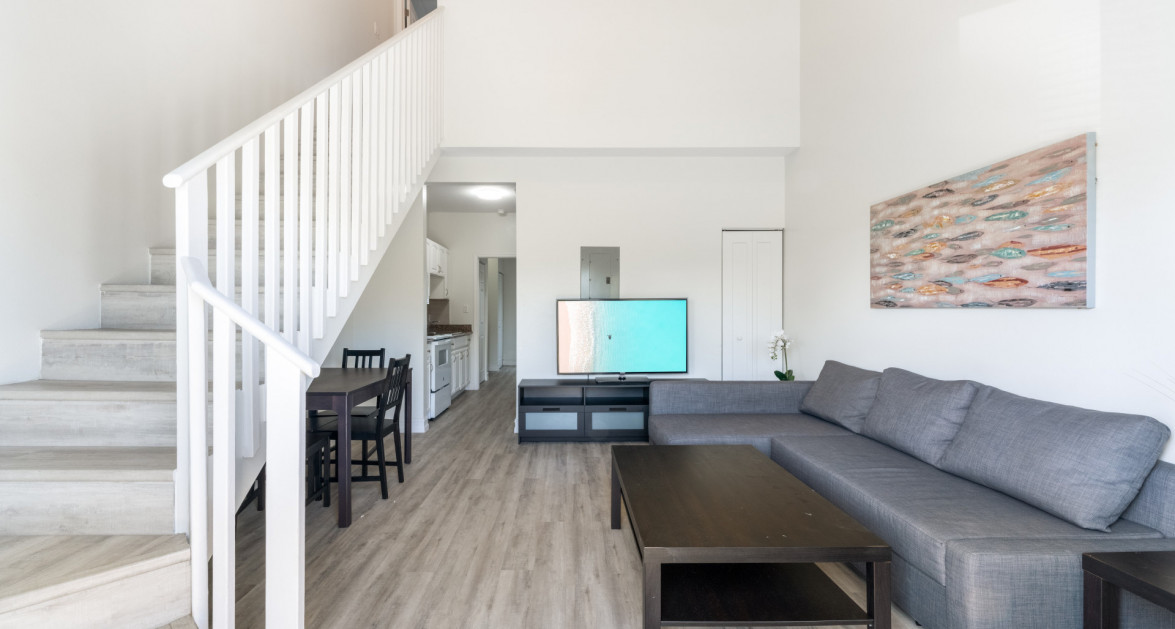 #31 Executive Suites | George Town - Investor Opportunity, 2 Bed Middle unit - Image 2