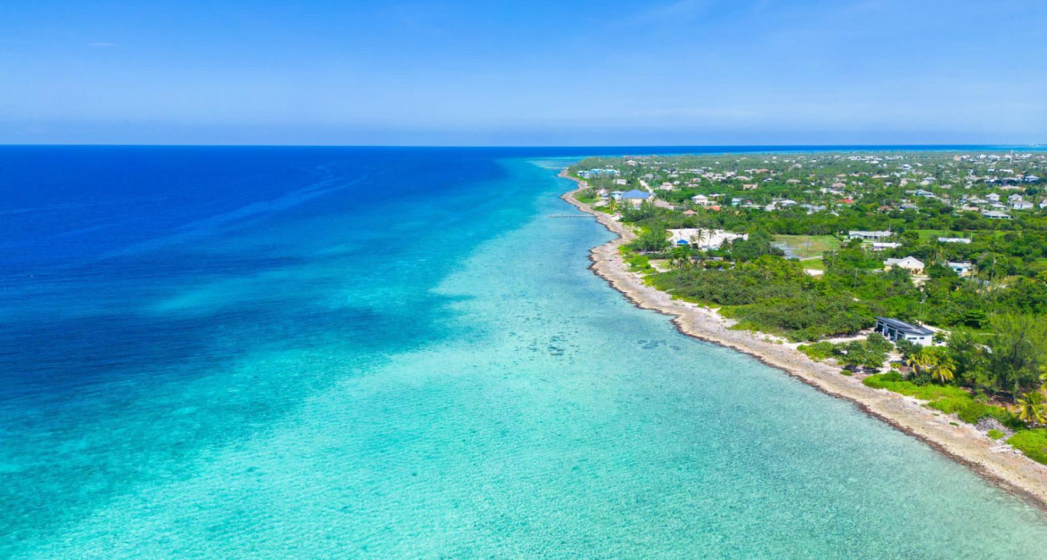 330 Feet of Stunning Oceanfront Land- Incredibly Rare - Image 10