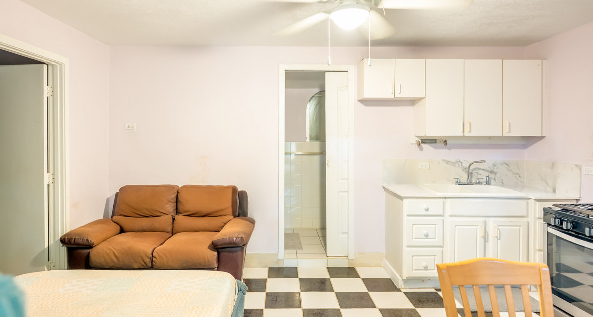 Prospect 4 bedroom home with 2 cottages - Image 15