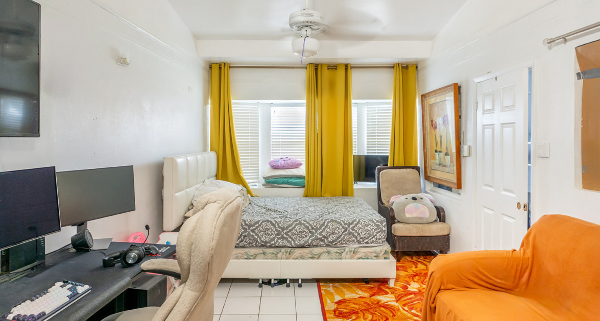 Prospect 4 bedroom home with 2 cottages - Image 19