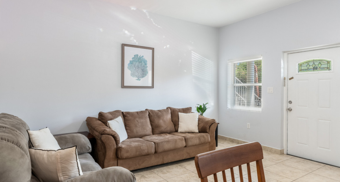 #43 Executive Suites | George Town - Investor Opportunity, 1 Bed Middle unit - Image 10